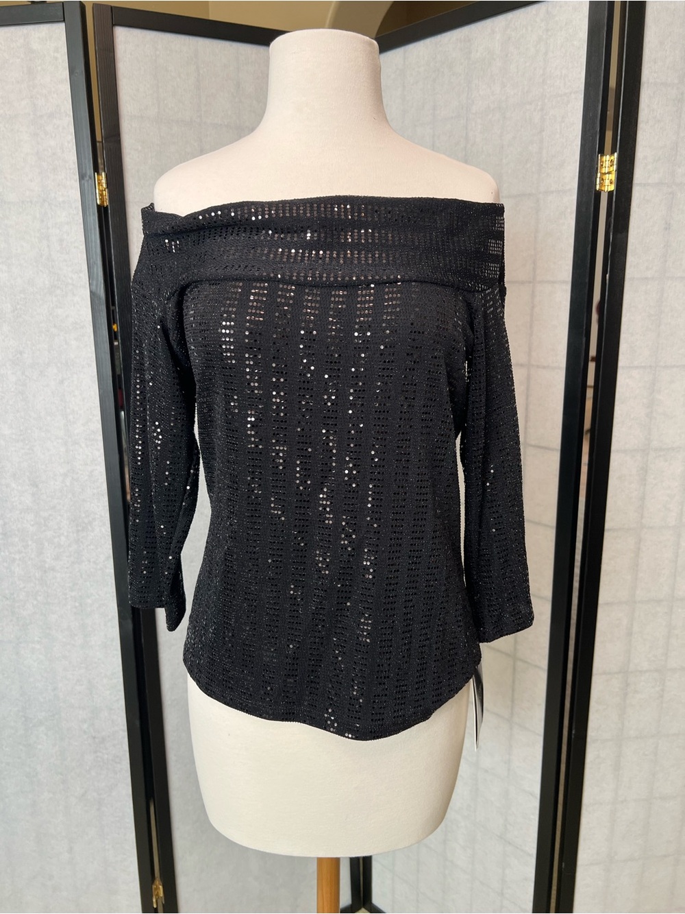 Clara Sunwoo - Black Off-the-Shoulder 3/4 Sleeve Sequin Top